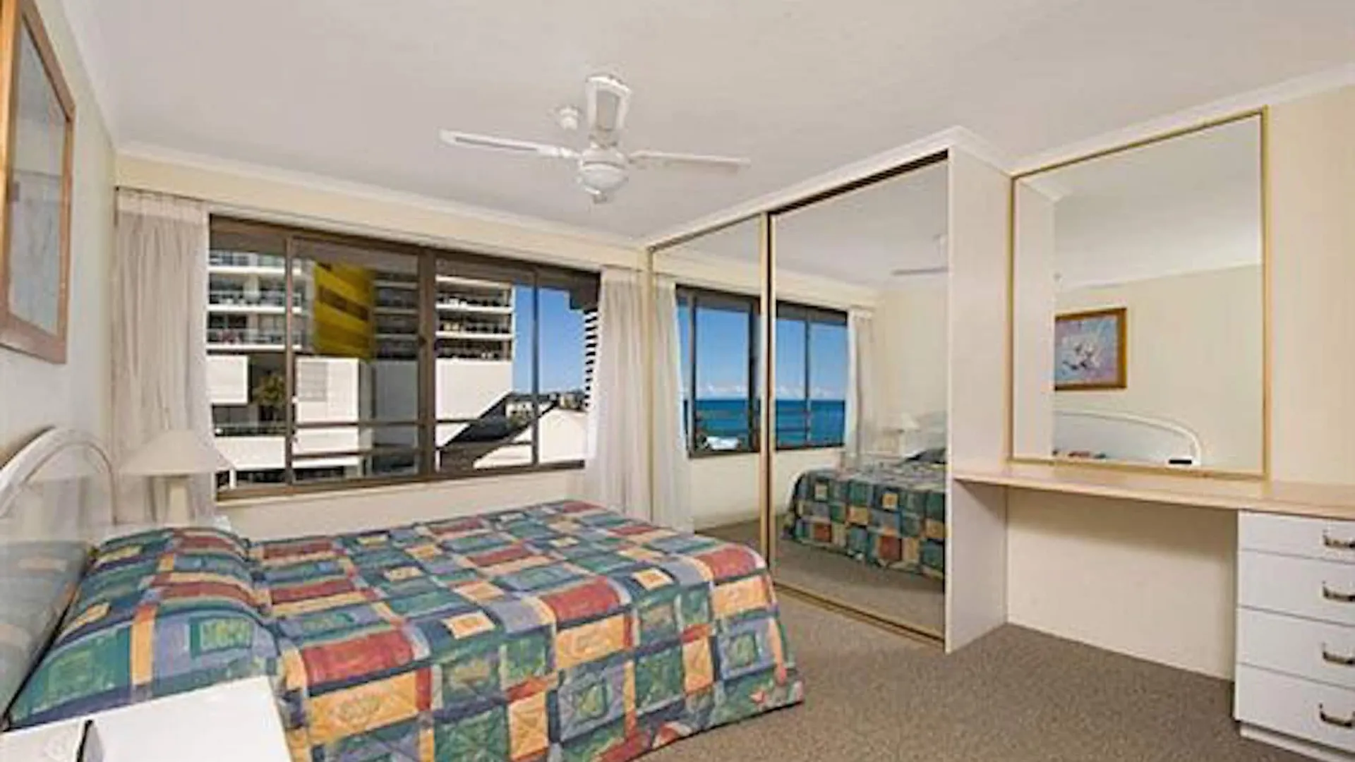 South Pacific Plaza - Official Aparthotel Broadbeach