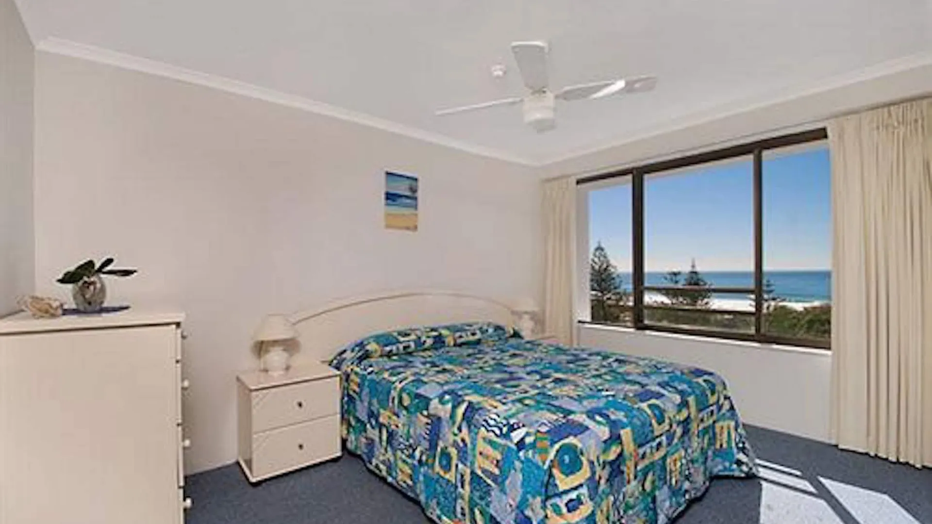 South Pacific Plaza - Official Aparthotel Broadbeach 4*,  Ausztrália