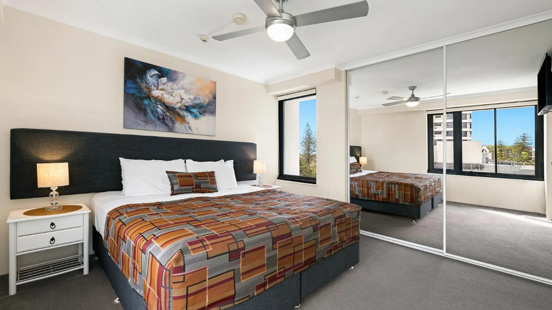 ****  South Pacific Plaza - Official Aparthotel Broadbeach Ausztrália