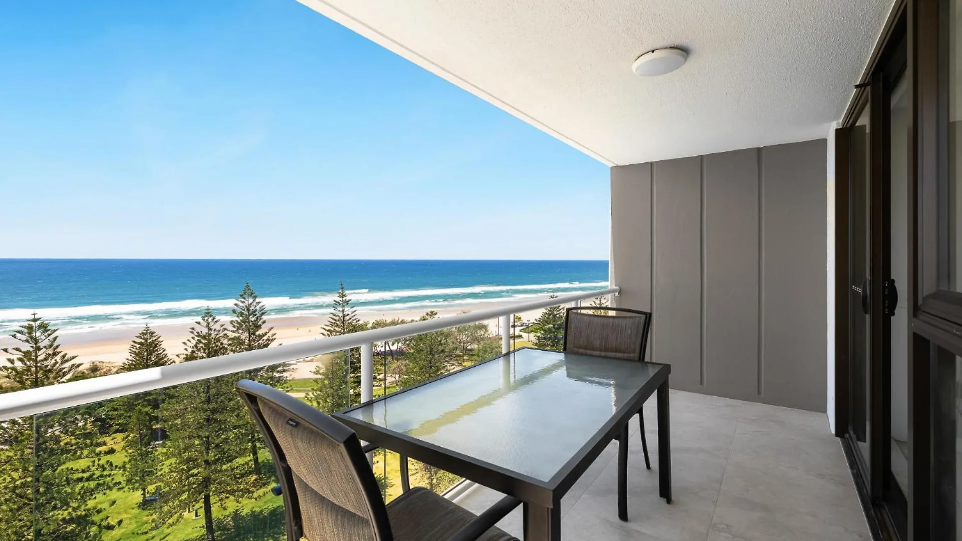 South Pacific Plaza - Official Aparthotel Broadbeach